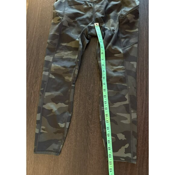 Athleta Camo Contender 7/8 Tight Leggings Size SP - Picture 8 of 8